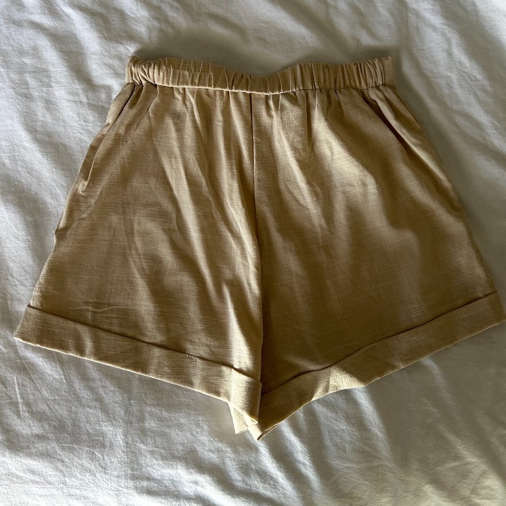 Princess Polly Linen Shorts NWOT - Size 4